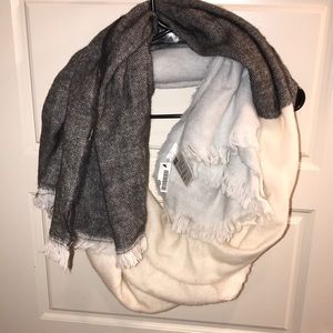 Grey, cream, and blue scarf